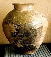 Kyozuka Tsubo (front)